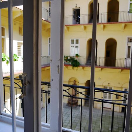 Dorotea - Cosy Home In The Heart Of Budapest Exterior photo