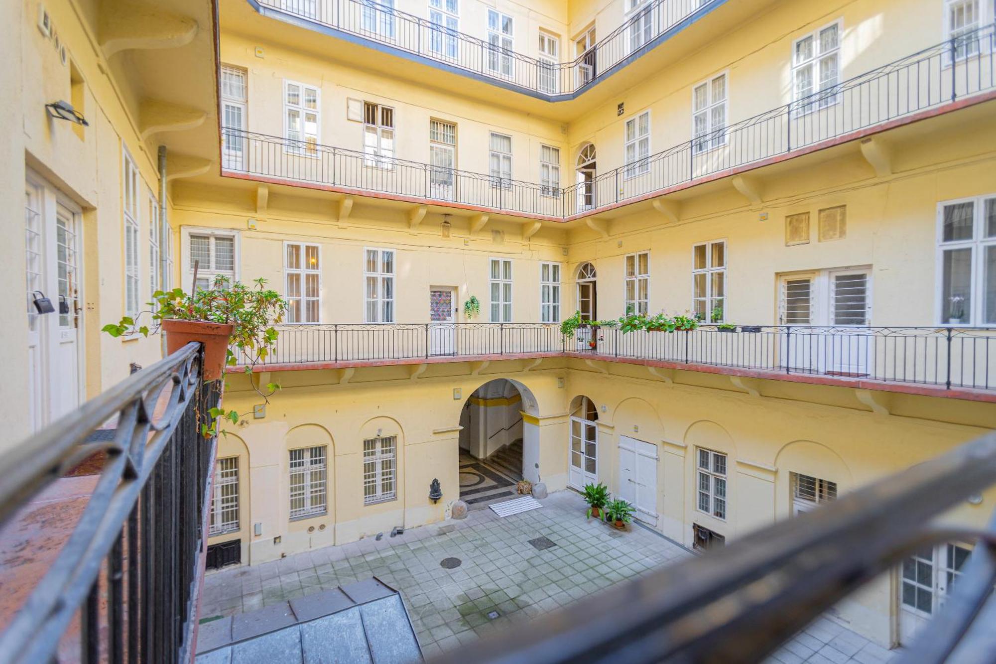 Dorotea - Cosy Home In The Heart Of Budapest Exterior photo